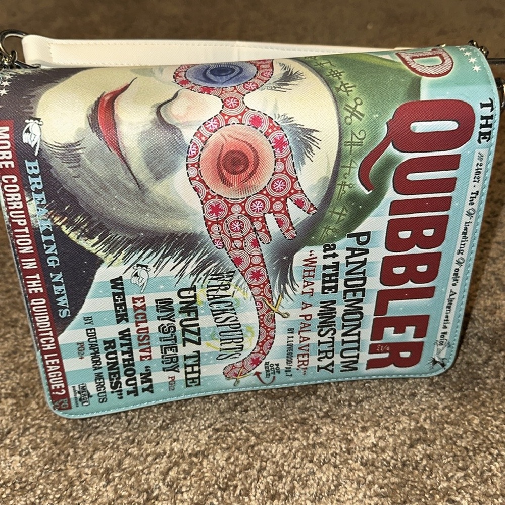 Loungefly Harry Potter Quibbler crossbody